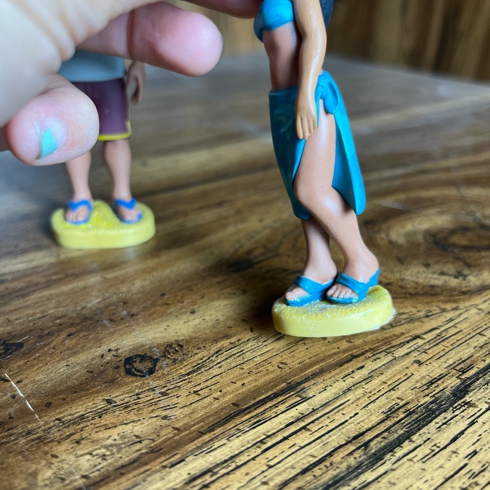 Lilo & Stitch Nani and Boyfriend Toy Mini Figurines - Picture 12 of 13